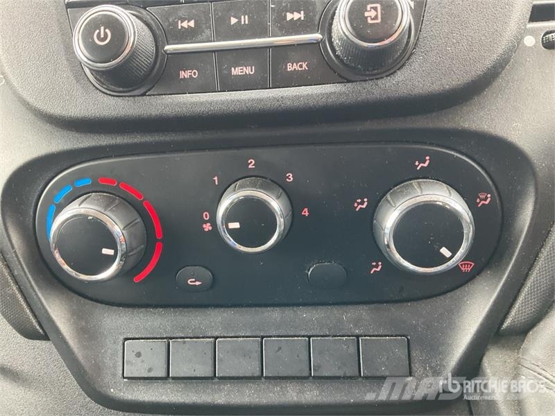 Iveco Daily 35S18H Cargo Van Lieferwagen