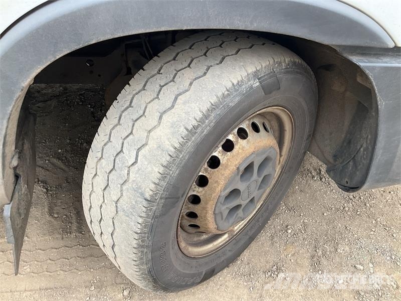 Iveco Daily 35S18H Cargo Van Lieferwagen