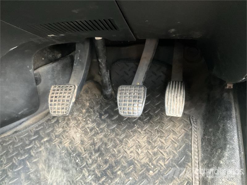 Iveco Daily 35S18H Cargo Van Lieferwagen
