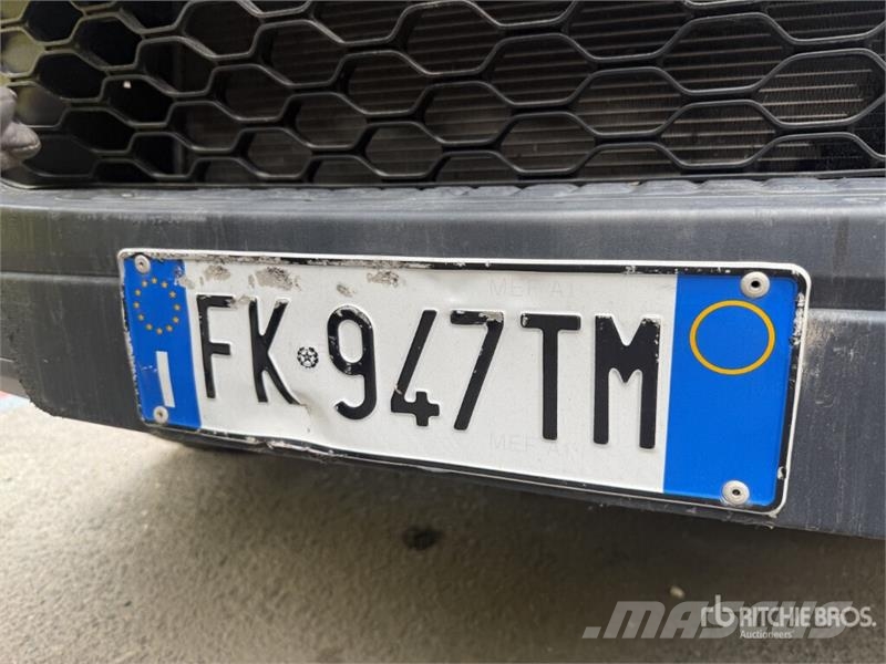 Iveco Daily 50C15 Refrigerated Truck شاحنات بدرجة حرارة قابلة للضبط