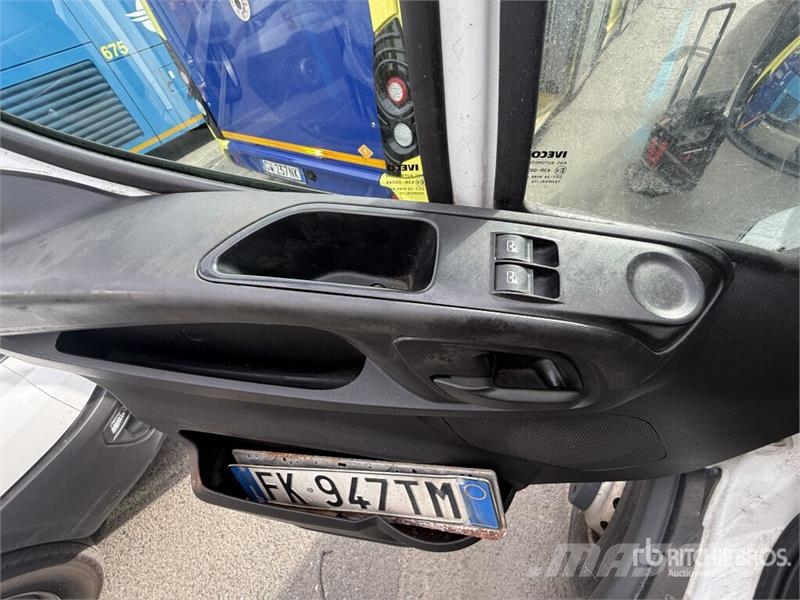 Iveco Daily 50C15 Refrigerated Truck شاحنات بدرجة حرارة قابلة للضبط