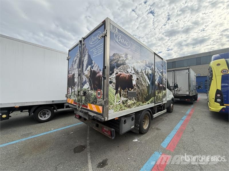 Iveco Daily 50C15 Refrigerated Truck شاحنات بدرجة حرارة قابلة للضبط