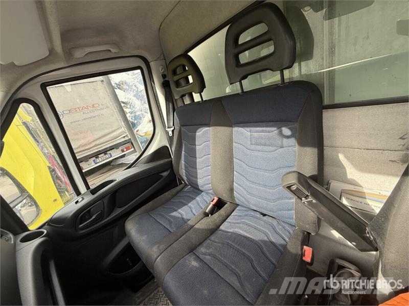 Iveco Daily 50C15 Refrigerated Truck شاحنات بدرجة حرارة قابلة للضبط