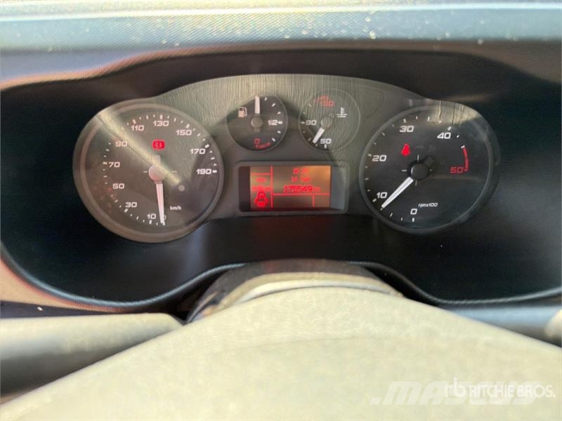 Iveco Daily 60-150 4x2 S/A Dump Truck شاحنات قلابة