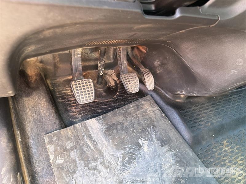 Iveco Daily 60-150 4x2 S/A Dump Truck شاحنات قلابة