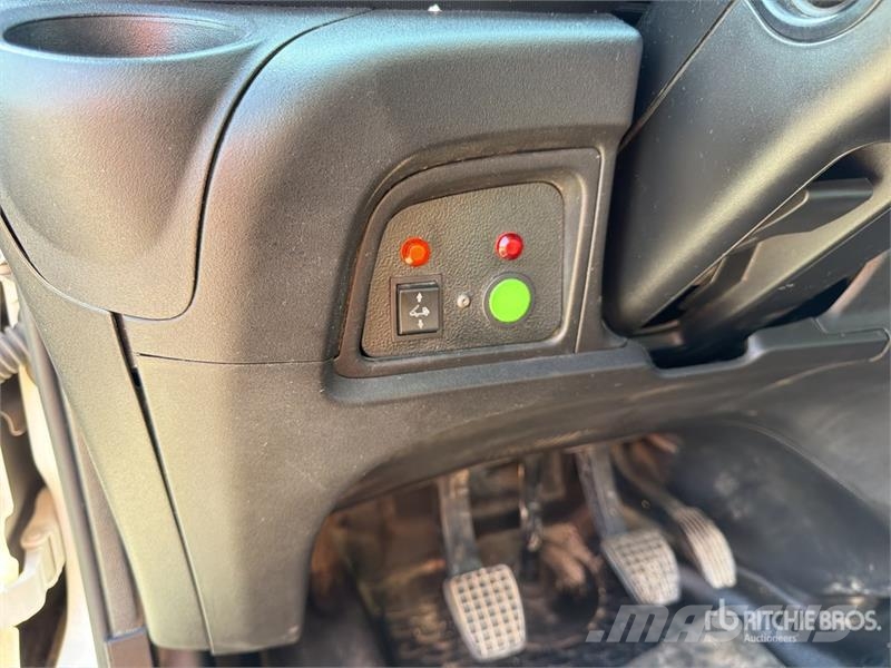 Iveco Daily 60-150 4x2 S/A Dump Truck شاحنات قلابة