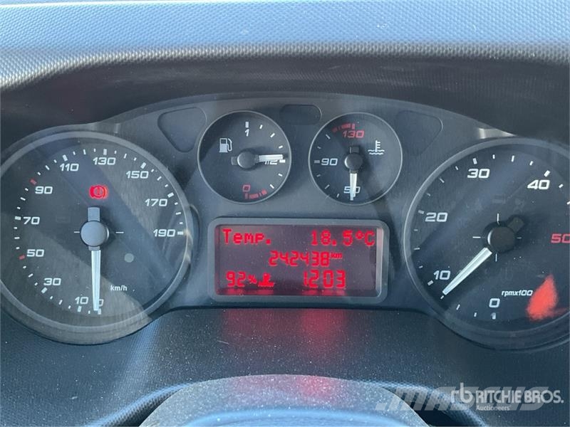 Iveco Daily 70C18 4x2 Van Truck Camion cassonati