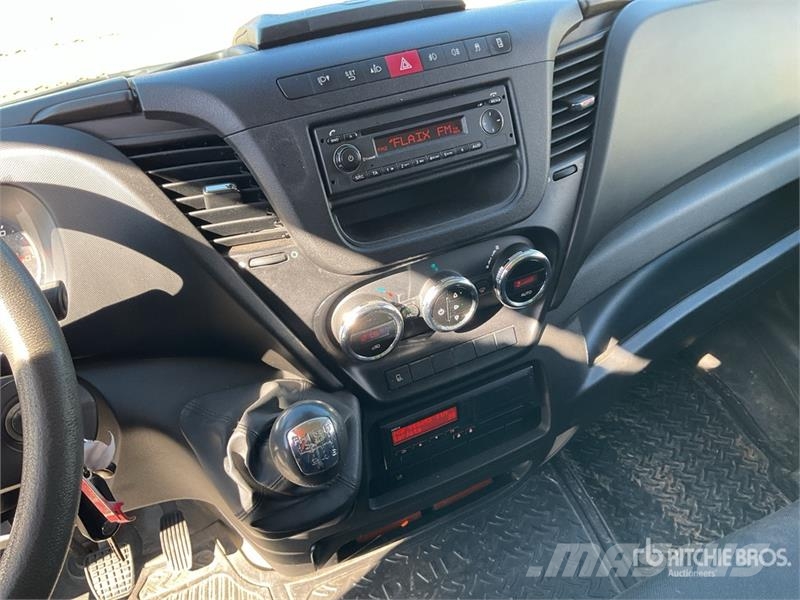 Iveco Daily 70C18 4x2 Van Truck Camion cassonati