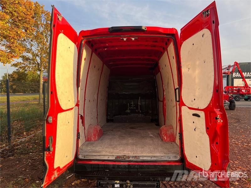 Iveco Daily HI Matic Cargo Van Dostavna vozila / kombiji