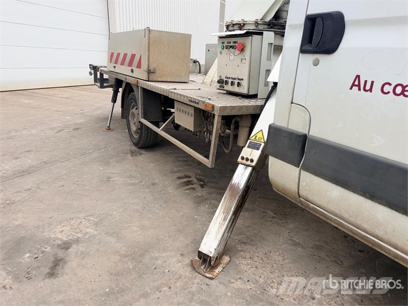 Iveco EN160TVL 16 m on Iveco 35S13 Camion Nacelle Bucket Pacēlāji uz automašīnas bāzes