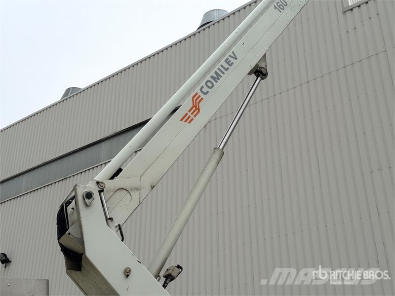 Iveco EN160TVL 16 m on Iveco 35S13 Camion Nacelle Bucket Pacēlāji uz automašīnas bāzes