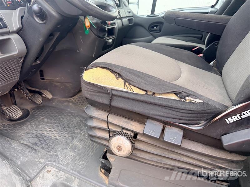 Iveco EN160TVL 16 m on Iveco 35S13 Camion Nacelle Bucket Pacēlāji uz automašīnas bāzes