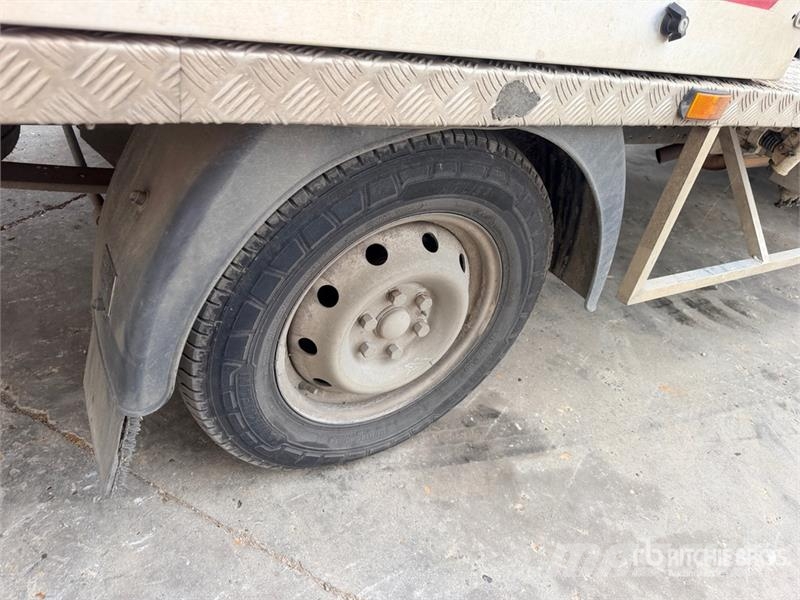 Iveco EN160TVL 16 m on Iveco 35S13 Camion Nacelle Bucket Pacēlāji uz automašīnas bāzes