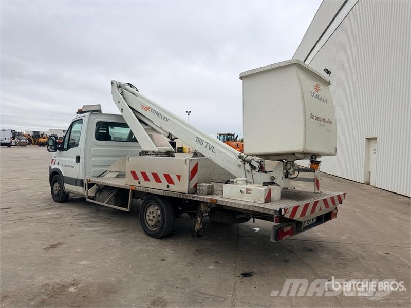 Iveco EN160TVL 16 m on Iveco 35S13 Camion Nacelle Bucket Pacēlāji uz automašīnas bāzes