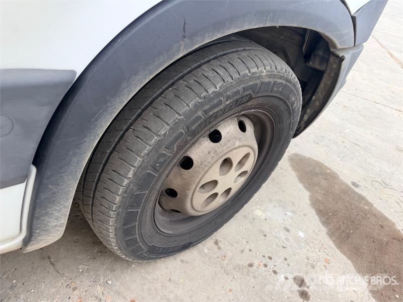 Iveco EN160TVL 16 m on Iveco 35S13 Camion Nacelle Bucket Pacēlāji uz automašīnas bāzes
