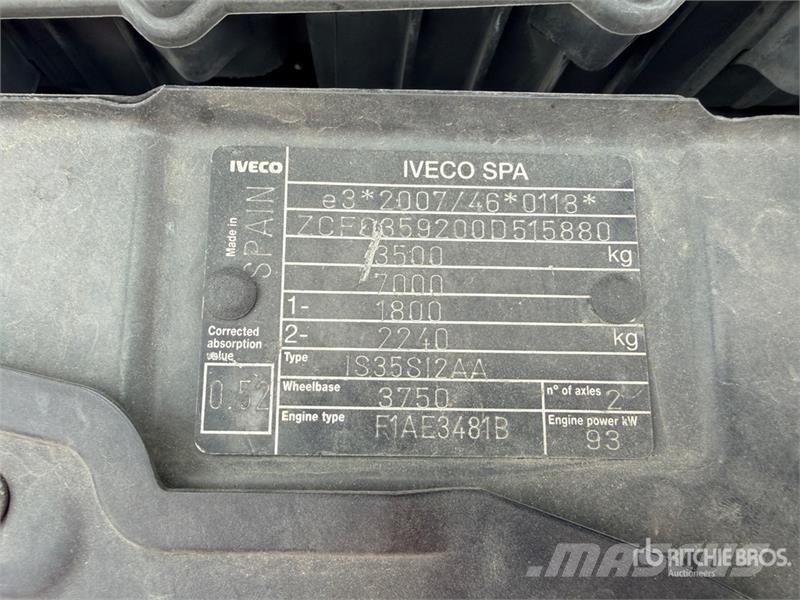 Iveco EN160TVL 16 m on Iveco 35S13 Camion Nacelle Bucket Pacēlāji uz automašīnas bāzes