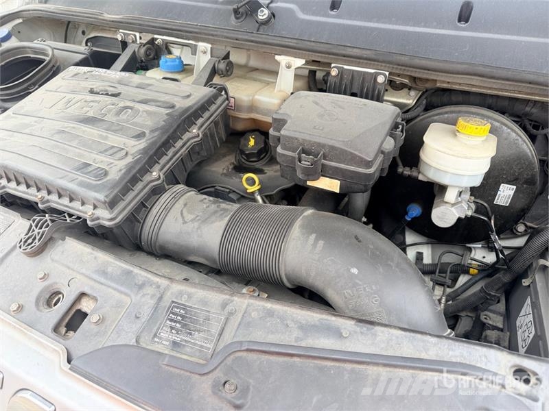 Iveco EN160TVL 16 m on Iveco 35S13 Camion Nacelle Bucket Pacēlāji uz automašīnas bāzes
