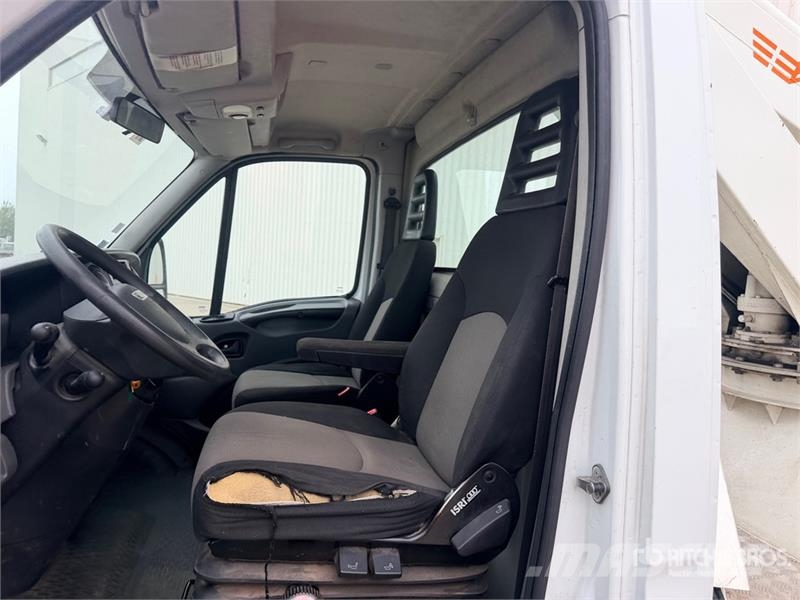 Iveco EN160TVL 16 m on Iveco 35S13 Camion Nacelle Bucket Pacēlāji uz automašīnas bāzes