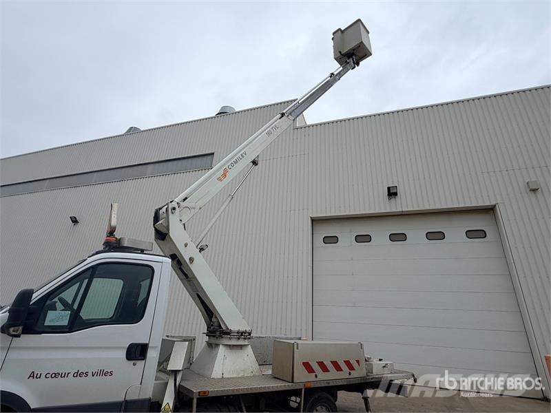 Iveco EN160TVL 16 m on Iveco 35S13 Camion Nacelle Bucket Pacēlāji uz automašīnas bāzes