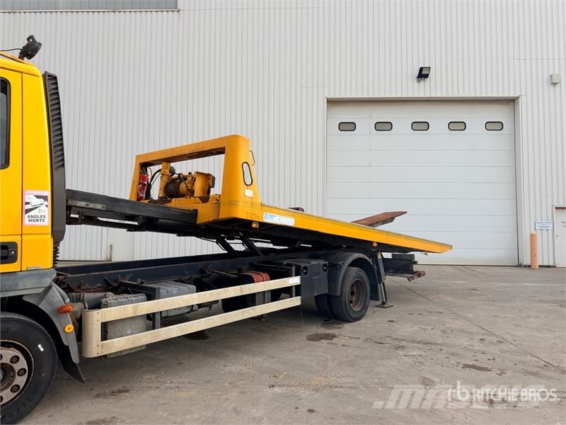 Iveco Eurocargo 120EL21 Tow Truck Camiões de Reciclagem