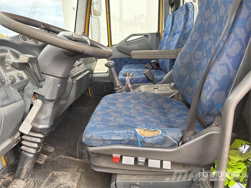 Iveco Eurocargo 120EL21 Tow Truck Camiões de Reciclagem