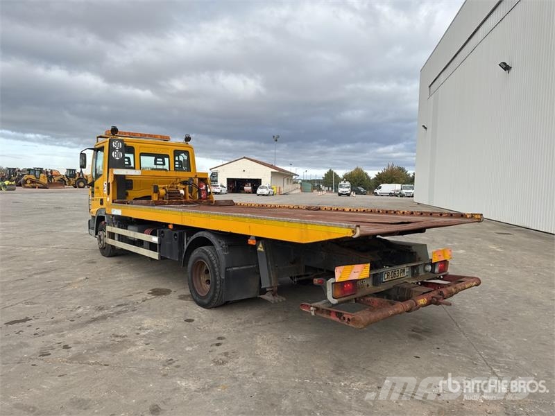 Iveco Eurocargo 120EL21 Tow Truck Camiões de Reciclagem