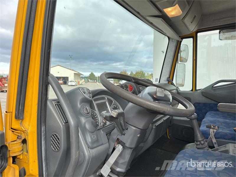 Iveco Eurocargo 120EL21 Tow Truck Camiões de Reciclagem