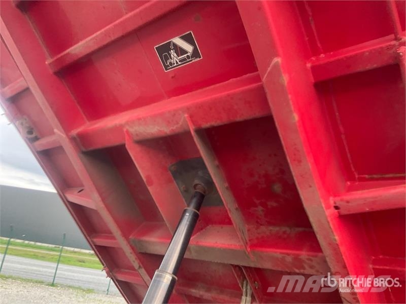 Iveco Eurocargo 4x2 S/A S/A Dump Truck Tipper trucks