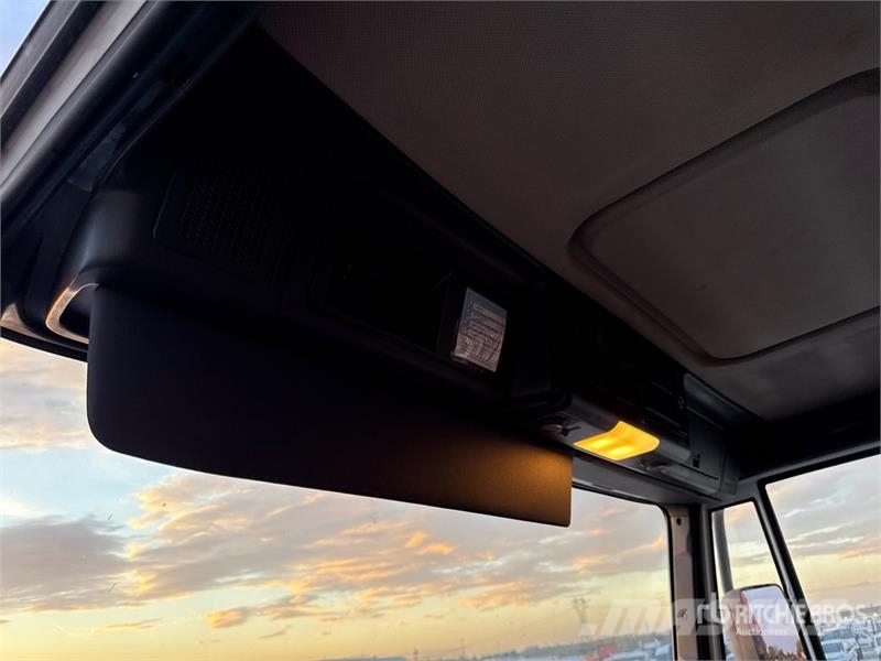 Iveco Eurotech 400E34 6x2 T/A Dump Truck Sklápěče