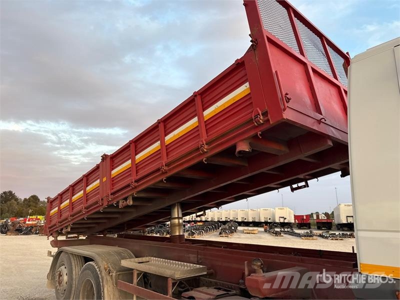 Iveco Eurotech 400E34 6x2 T/A Dump Truck Sklápěče