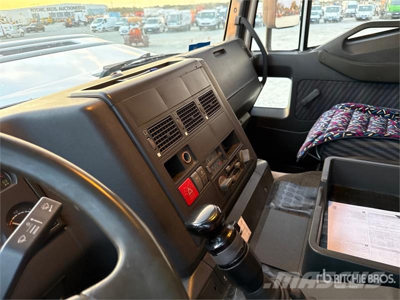 Iveco Eurotech 400E34 6x2 T/A Dump Truck Sklápěče