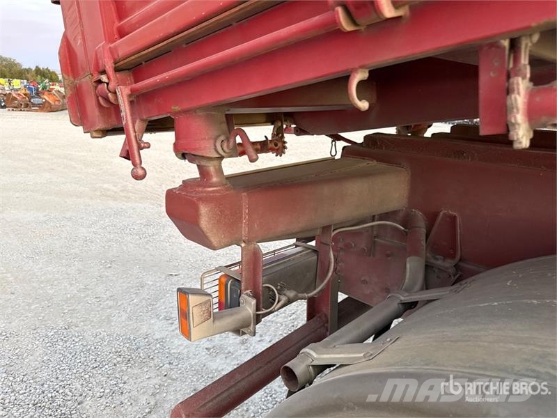 Iveco Eurotech 400E34 6x2 T/A Dump Truck Sklápěče
