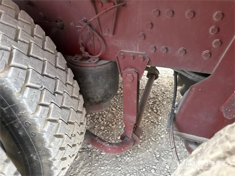 Iveco Eurotech 400E34 6x2 T/A Dump Truck Sklápěče