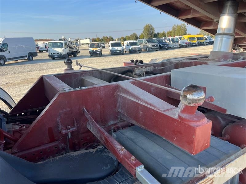 Iveco Eurotrakker Tipper trucks