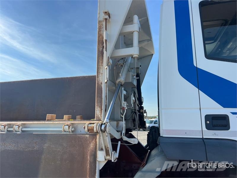 Iveco Eurotrakker 6x4 T/A Dump Truck Lastbiler med tip