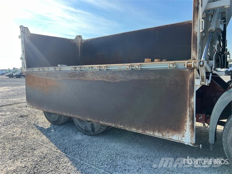 Iveco Eurotrakker 6x4 T/A Dump Truck Lastbiler med tip