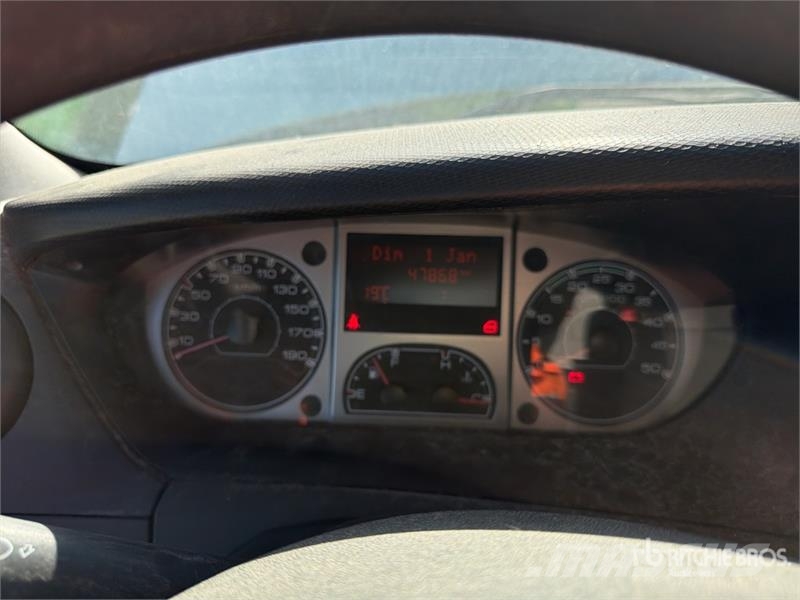 Iveco F22 480 kg on Iveco 65C17 4x2 Camion Benne Dump Tr Kamioni sa kranom