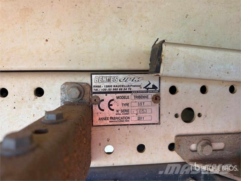 Iveco F22 480 kg on Iveco 65C17 4x2 Camion Benne Dump Tr Kamioni sa kranom