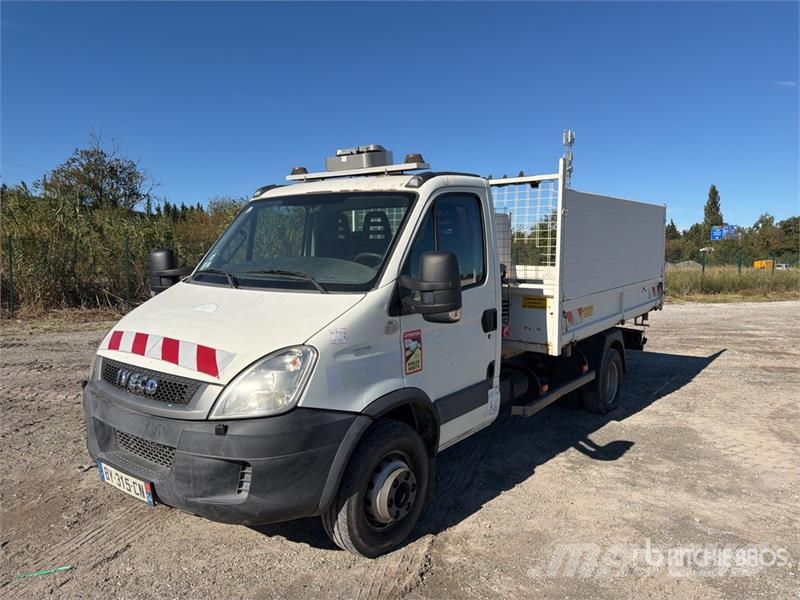 Iveco F22 480 kg on Iveco 65C17 4x2 Camion Benne Dump Tr Kamioni sa kranom