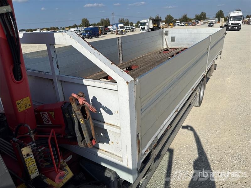 Iveco F40A.23 995 kg on Iveco ML120E18 4x2 Flatbed Truck Nosturiautot