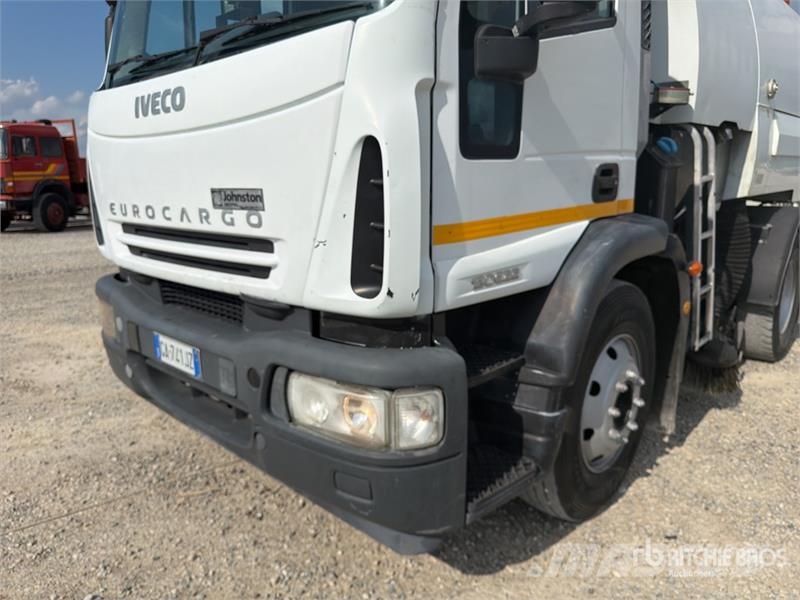 Iveco FJVT650 on Iveco 150E22 Sweeper Truck Kehrmaschine