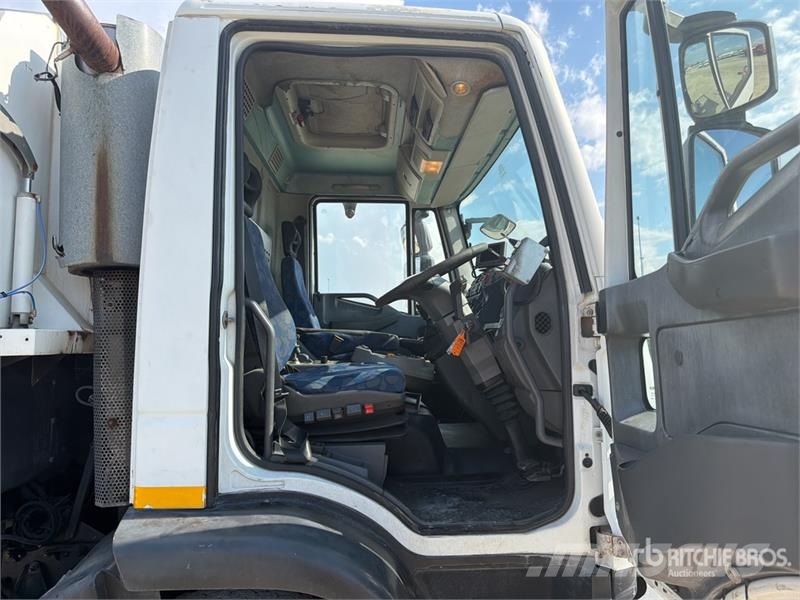 Iveco FJVT650 on Iveco 150E22 Sweeper Truck Kehrmaschine