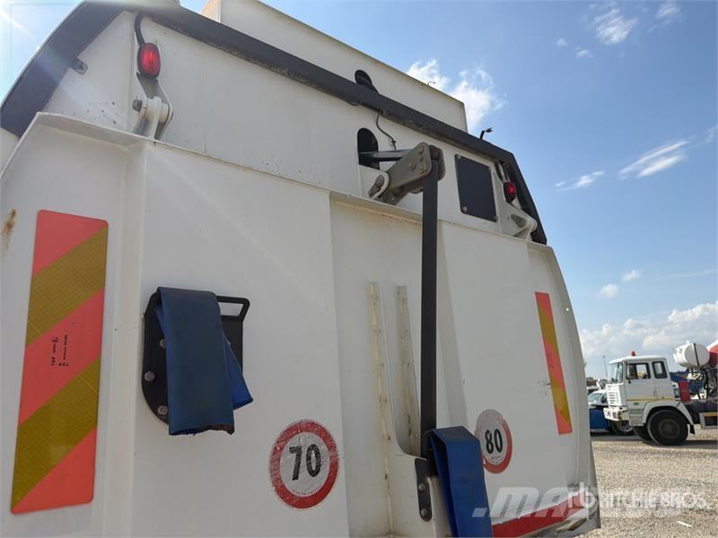 Iveco FJVT650 on Iveco 150E22 Sweeper Truck Kehrmaschine