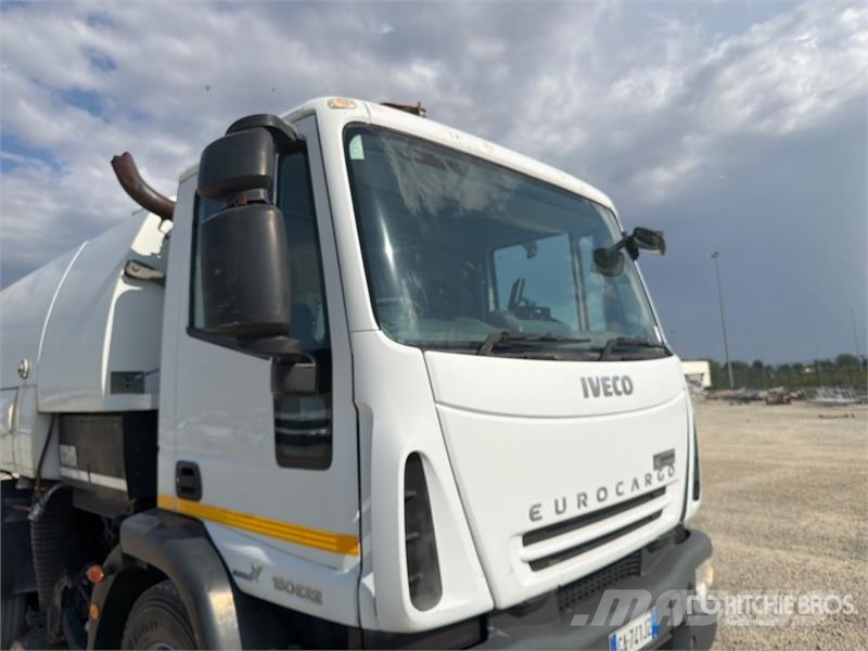 Iveco FJVT650 on Iveco 150E22 Sweeper Truck Kehrmaschine