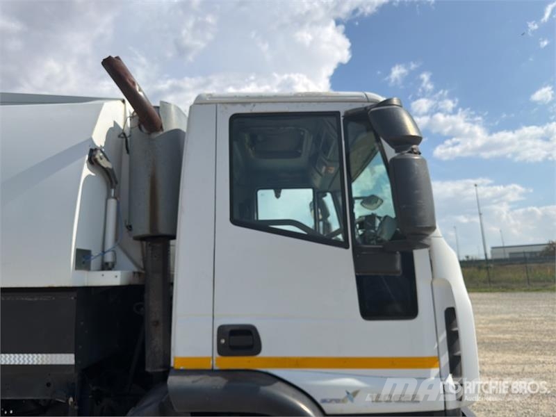 Iveco FJVT650 on Iveco 150E22 Sweeper Truck Kehrmaschine