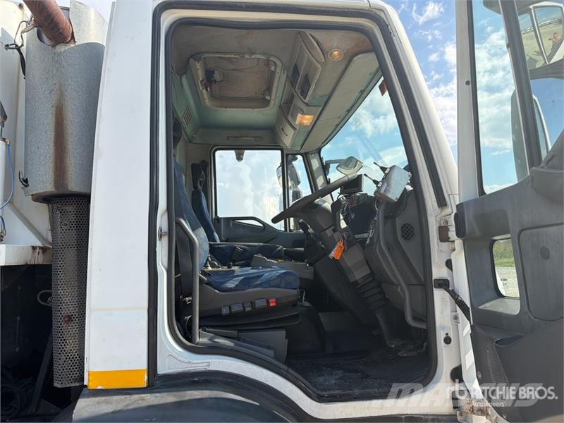 Iveco FJVT650 on Iveco 150E22 Sweeper Truck Kehrmaschine