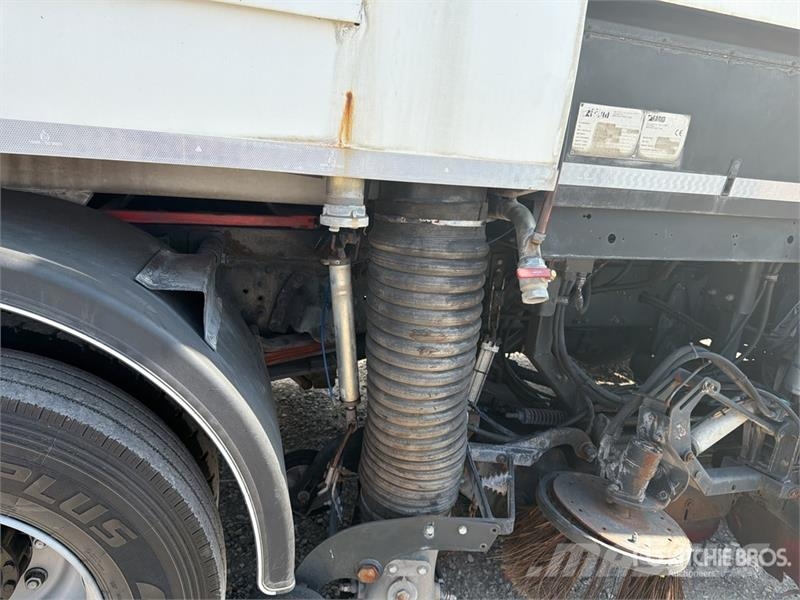 Iveco FJVT650 on Iveco 150E22 Sweeper Truck Kehrmaschine