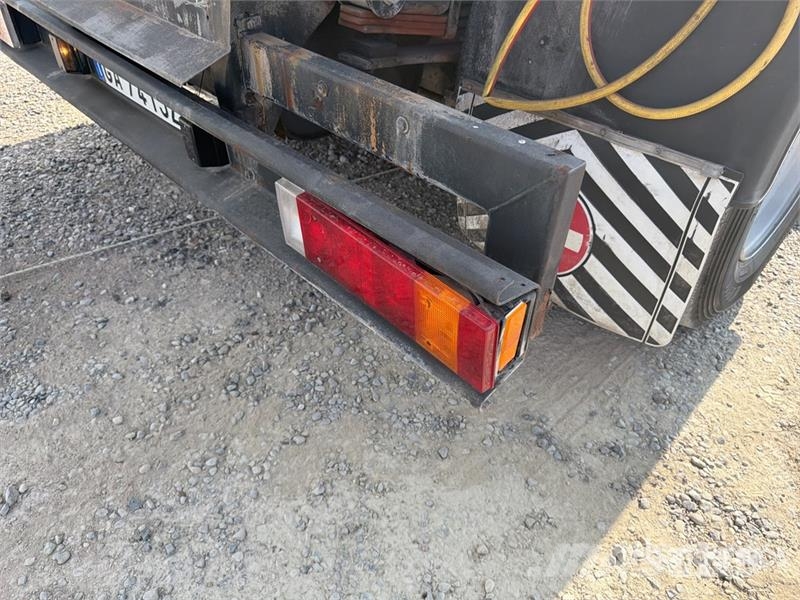 Iveco FJVT650 on Iveco 150E22 Sweeper Truck Kehrmaschine