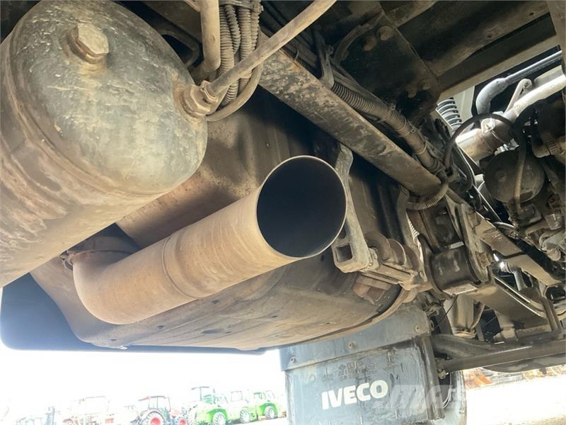 Iveco Flatbed Truck Platformas/izkraušana no sāniem
