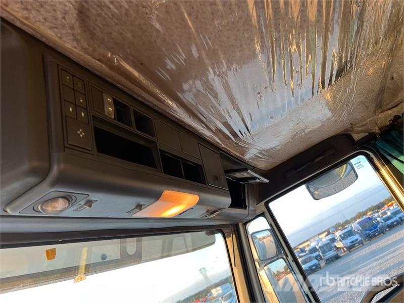 Iveco GMC GZ 125 on Iveco Eurostar 240E47 6x2 Dump Truc Autogru